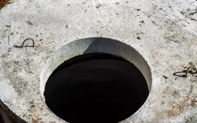 Vantagens de contratar uma empresa que realiza tanto desentupimento quanto limpeza de fossas