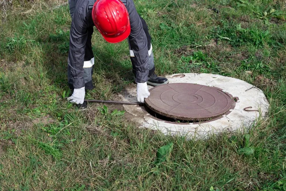 Limpeza de Fossa na Zona Oeste RJ: diferença entre limpeza corretiva e preventiva